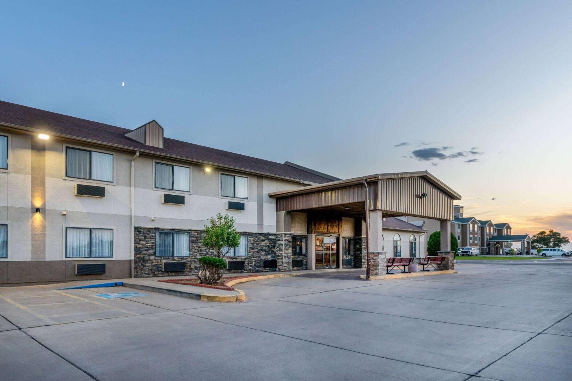 Days Inn By Wyndham Lamar Exteriör bild